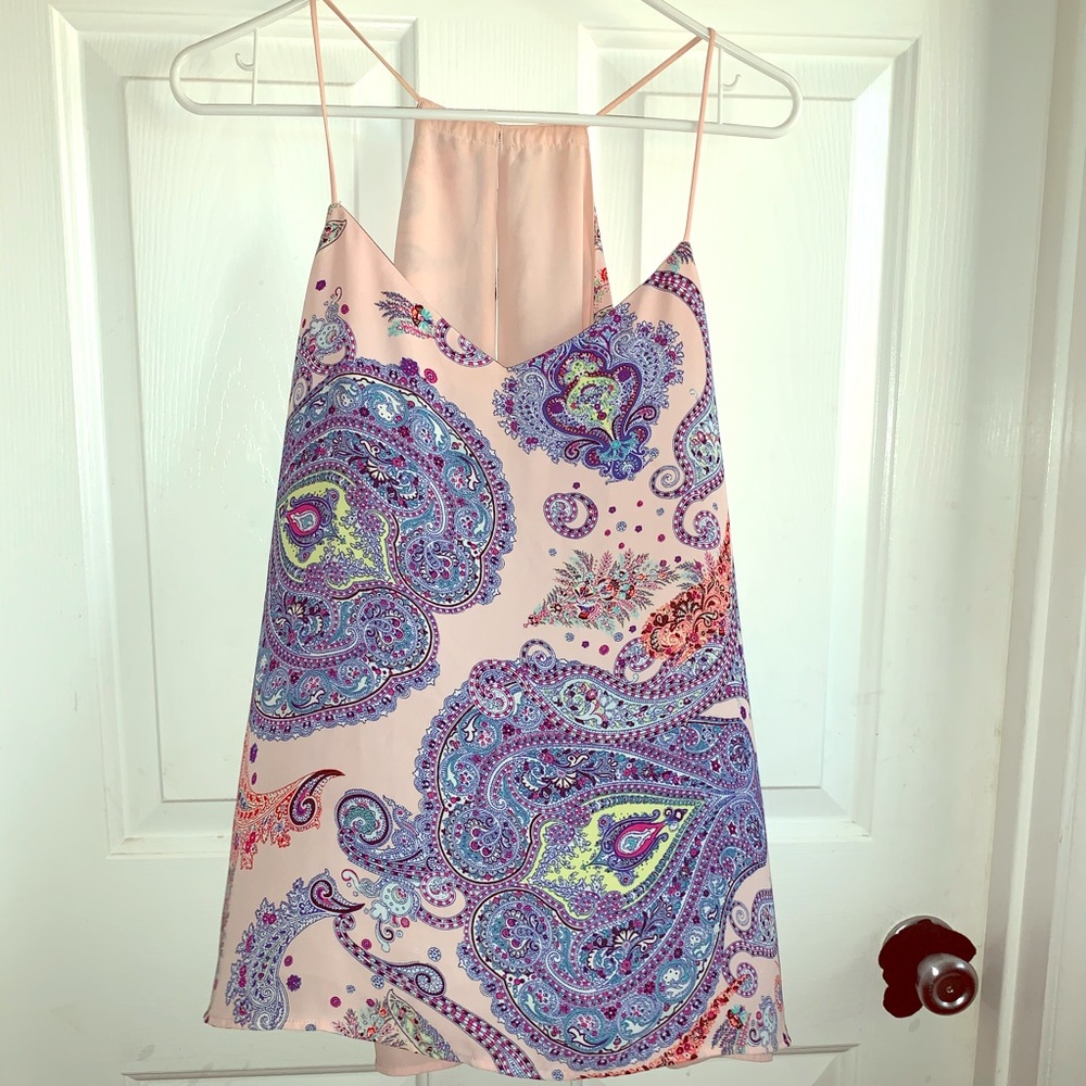 Cute top, show off them shoulders!